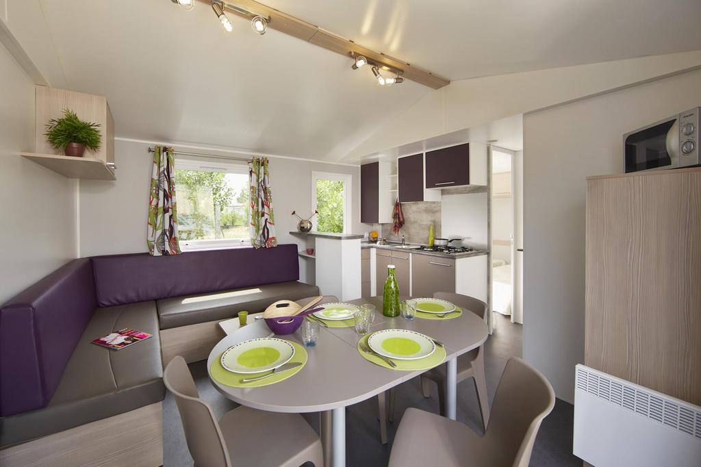 Camping La Sousta**** Remoulins Bagian luar foto
