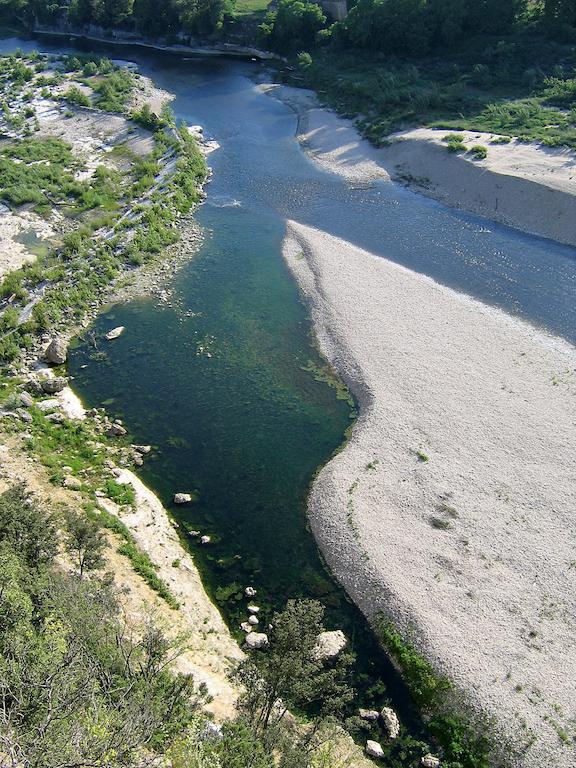 Camping La Sousta**** Remoulins Bagian luar foto
