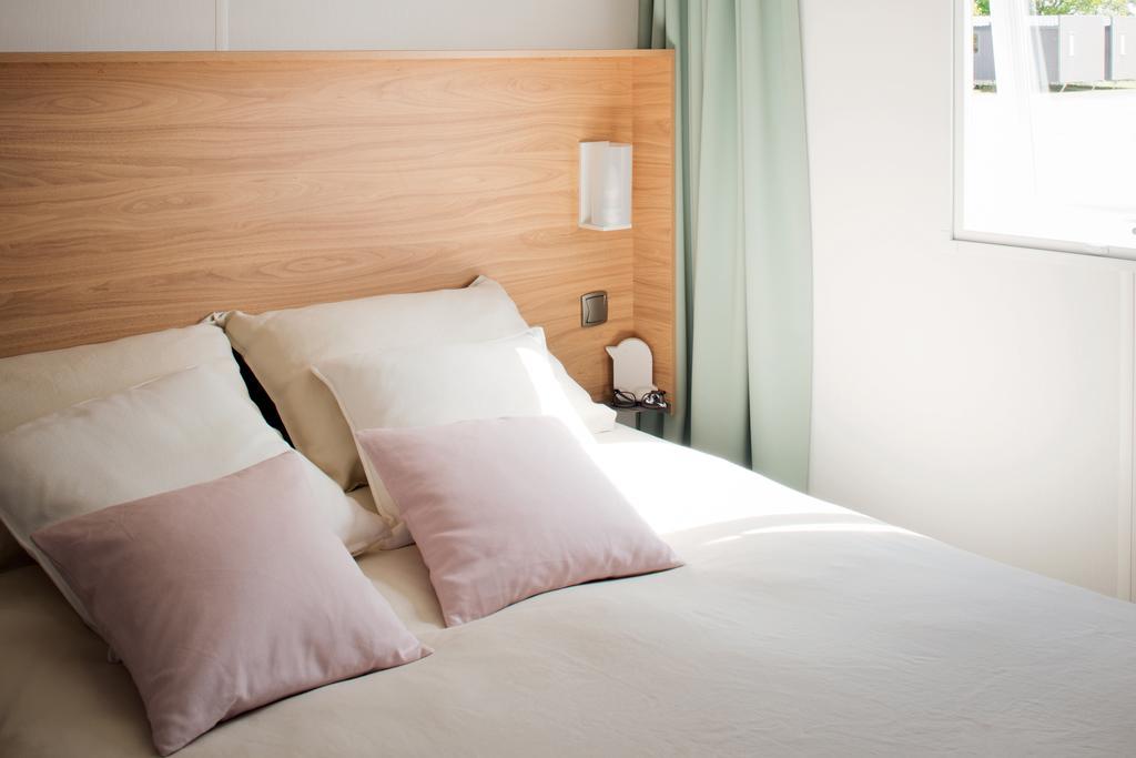 Camping La Sousta**** Remoulins Bagian luar foto
