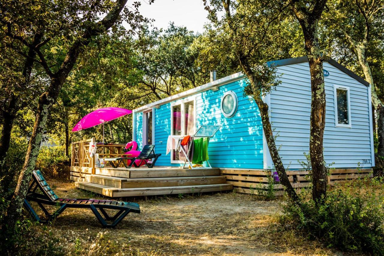 Camping La Sousta**** Remoulins Bagian luar foto